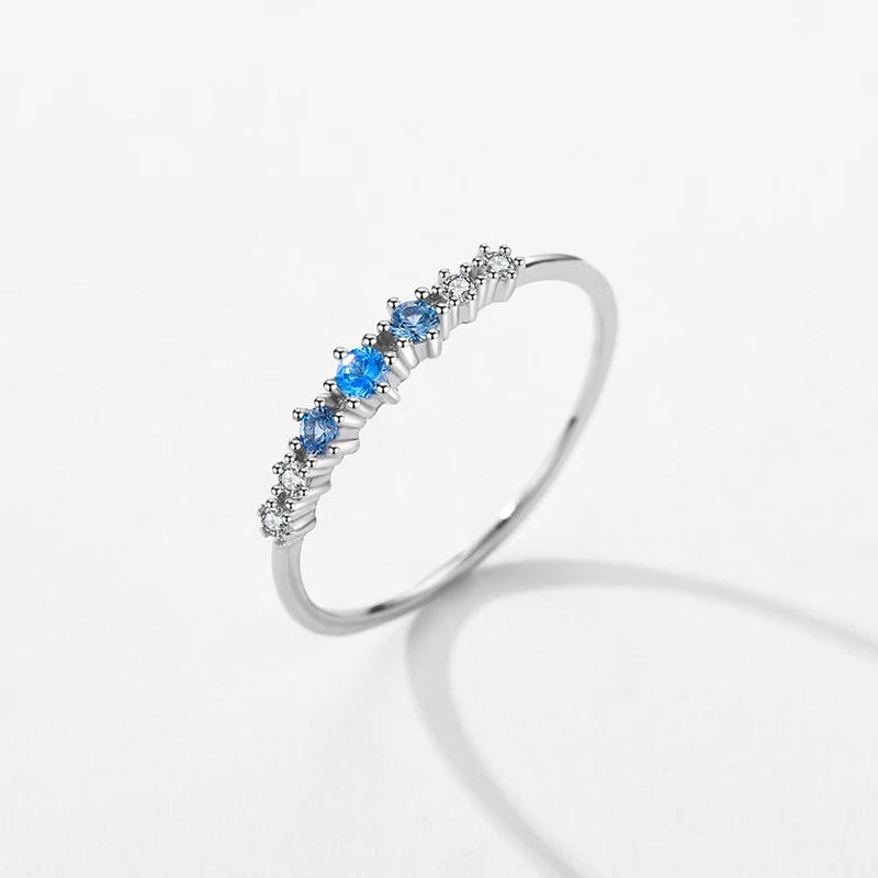 Anel Blue Crystal - em Prata 925 e Zircônias